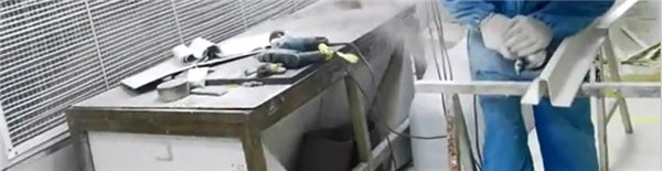 傳統(tǒng)打磨設(shè)備有諸多缺點(diǎn)：灰塵大、污染環(huán)境、傷害身體健康、耗電過多