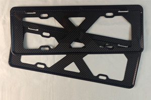全碳纖維車(chē)牌框適合于多車(chē)型 高品質(zhì)碳纖維車(chē)牌架藍(lán)牌綠牌 碳纖復(fù)材一體成型硬殼抗壓